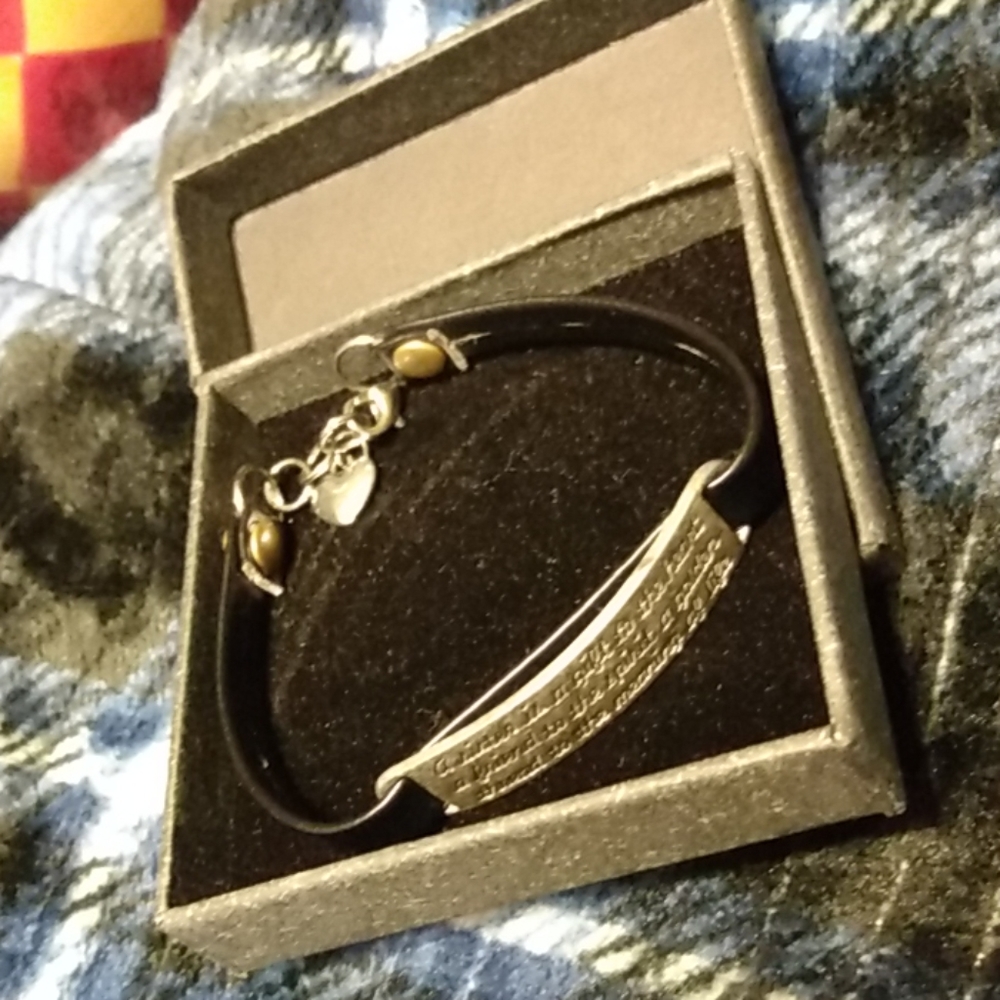 Yiyang bracelet